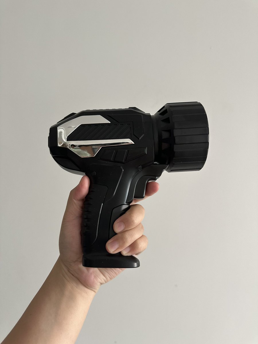 监护人Mo tweet media