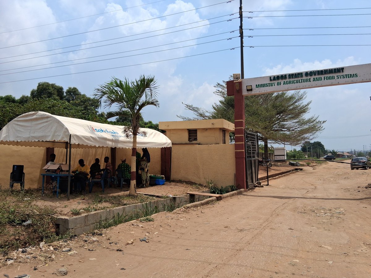 LASGFISHFARM's tweet photo. Lagos State Fish Farm Estate, festive period discount sales! 
We will be live at the estate gate tomorrow morning as well. 
Ramadan Kareem! 
@lagosagric1 @followlasg @Abi_Olusanya https://t.co/HfXwZOdcyF