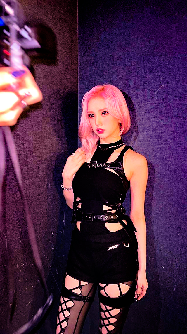 𝒮𝑒𝓇𝒶𝓅𝒽𝒾𝓃𝑒 tweet media