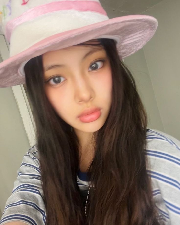 Base umum bisa follow @cornerfess tweet media