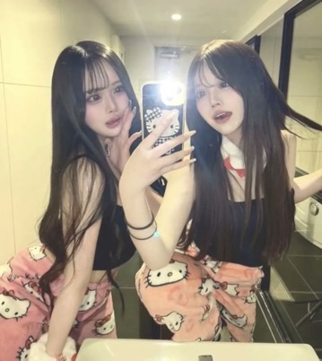 𝔞𝔥𝔬𝔬𝔬𝔬 tweet media