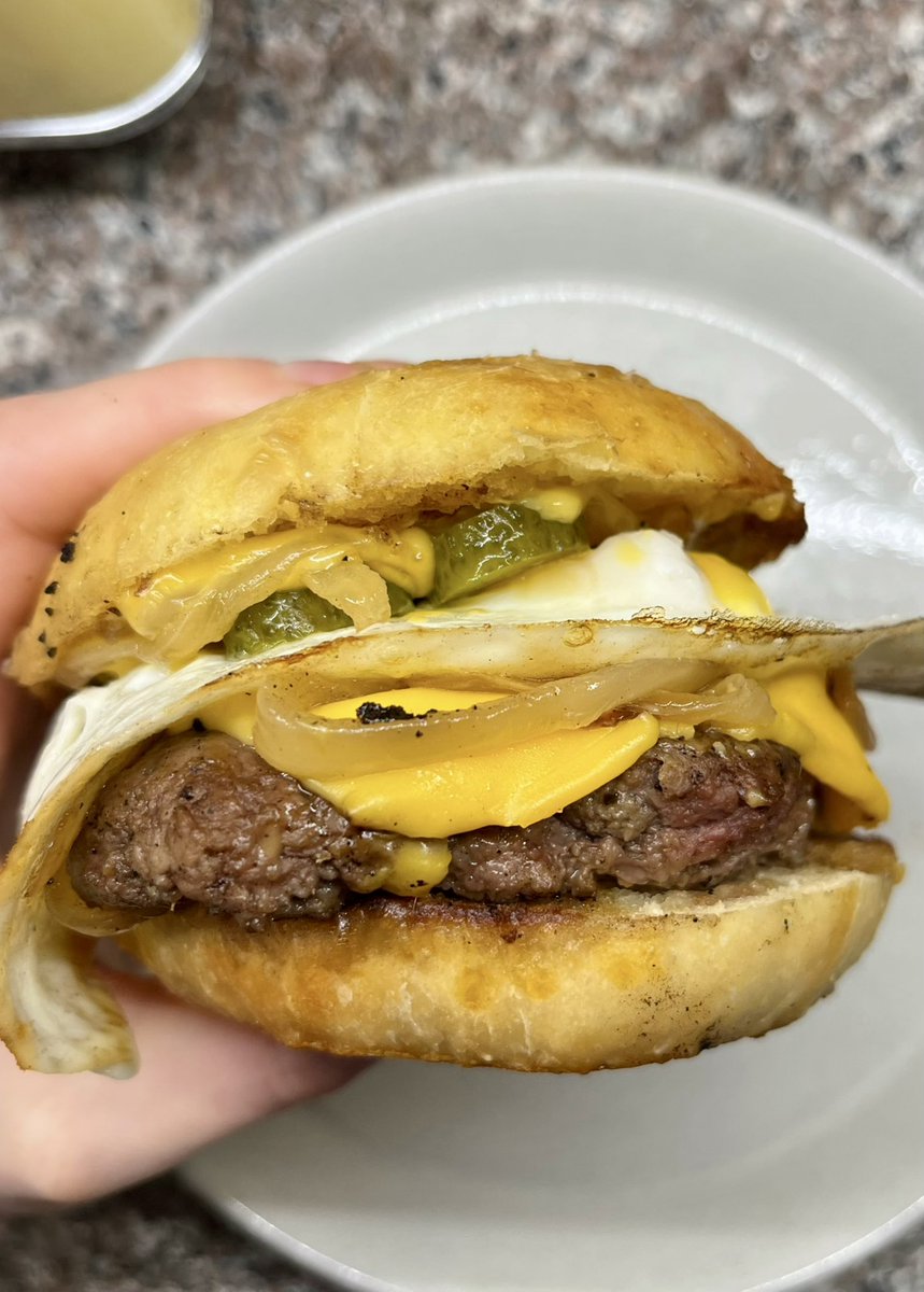 Cale 🥬 tweet media