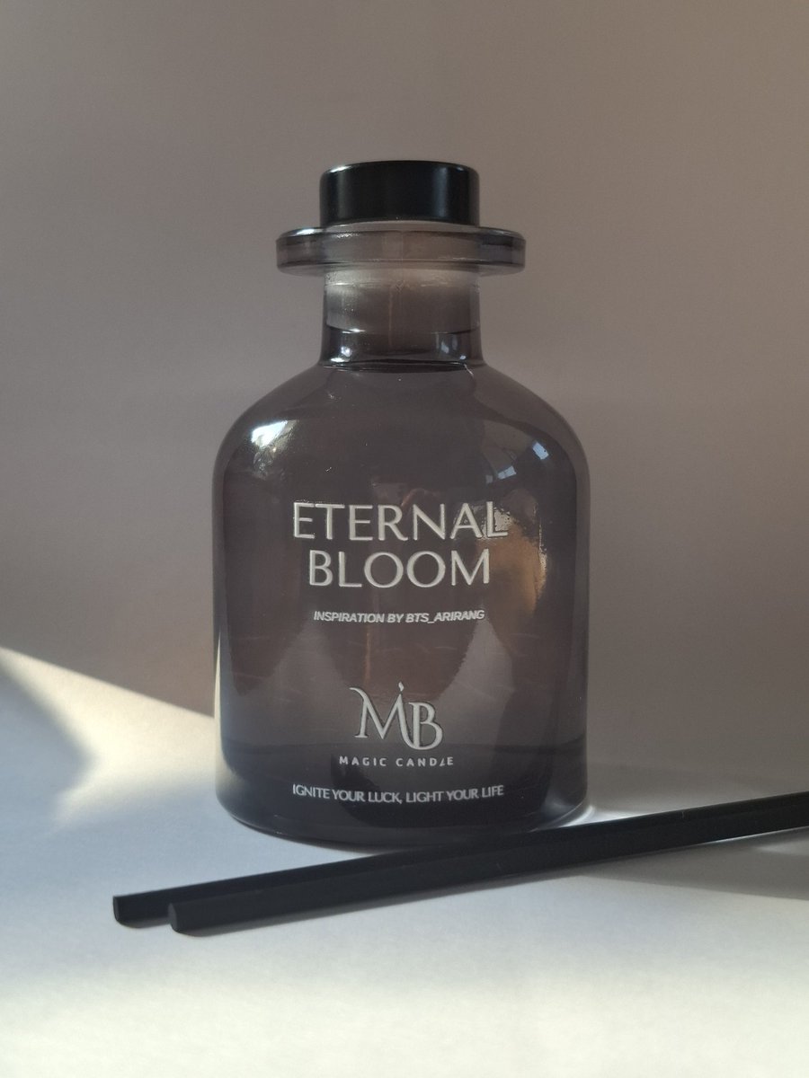 MinBs7's tweet photo. #Minbdiary 
Eternal Bloom🌸
Inspiration by #BTS_ARİRANG

Notes : Gardenia, Pink peper, Musk, Green note

"ดอกไม้นิรันดร์ ความหอมที่เบ่งบานในใจคุณตลอดไป"

กลิ่นใหม่จากความตั้งใจ เพื่อเตรียมไว้ต้อนรับการกลับมาของบังทัน กลุ่มคนผู้เป็นทั้งความหวังและความฝันของเรา