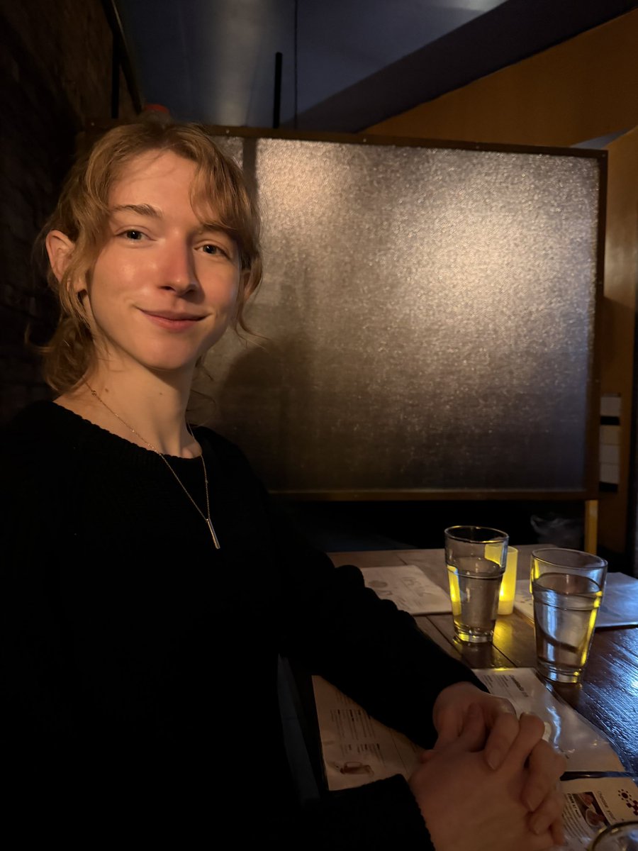 Newposter tweet media