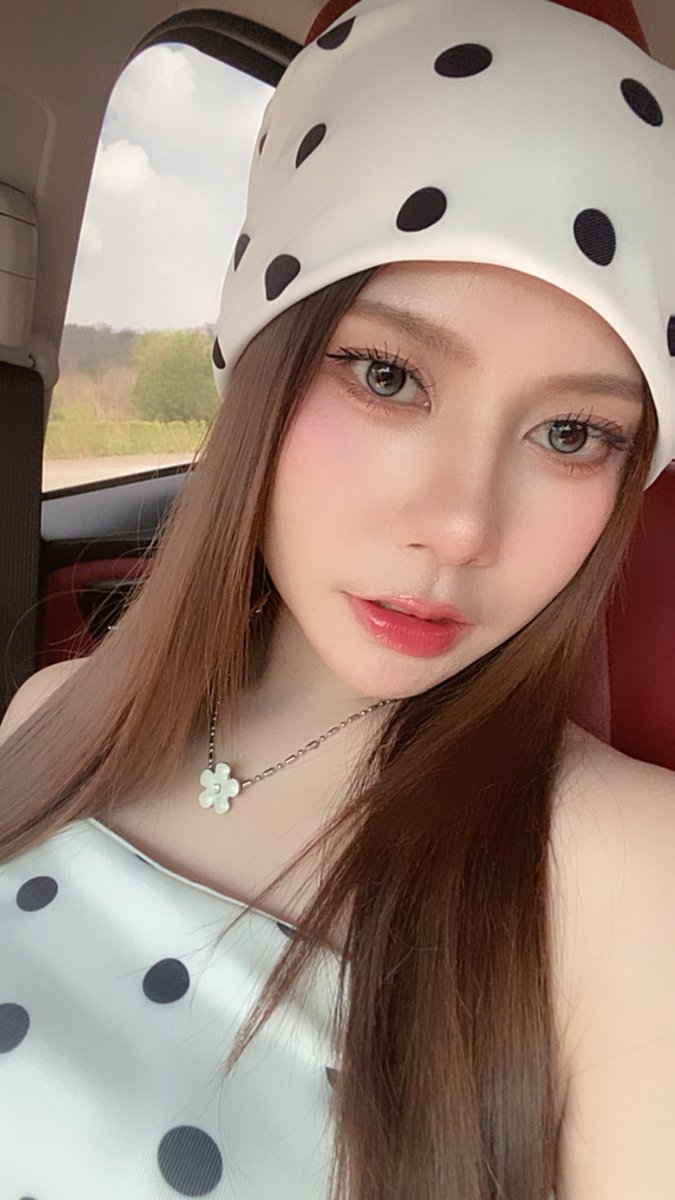 ก็แดดมันร้อนนะ
.
#BeamHatoBito #HatoBito