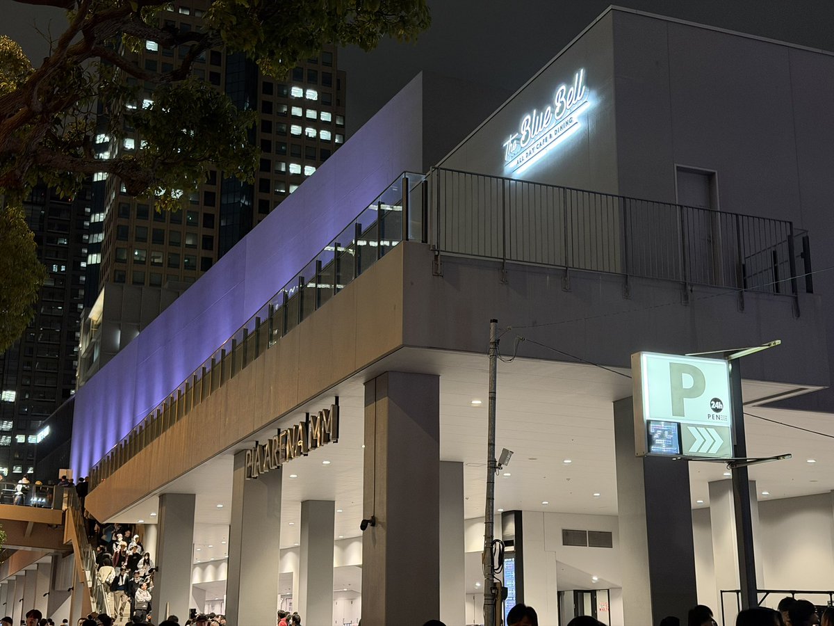 perfuwolfYUI's tweet photo. 終わってしまった。
3日間それぞれ最高のライブでした！
素敵なドレス姿見られてよかった✨ https://t.co/0Z4nBZubD6