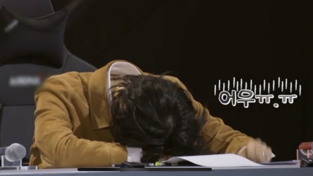 제스,࿊ tweet media