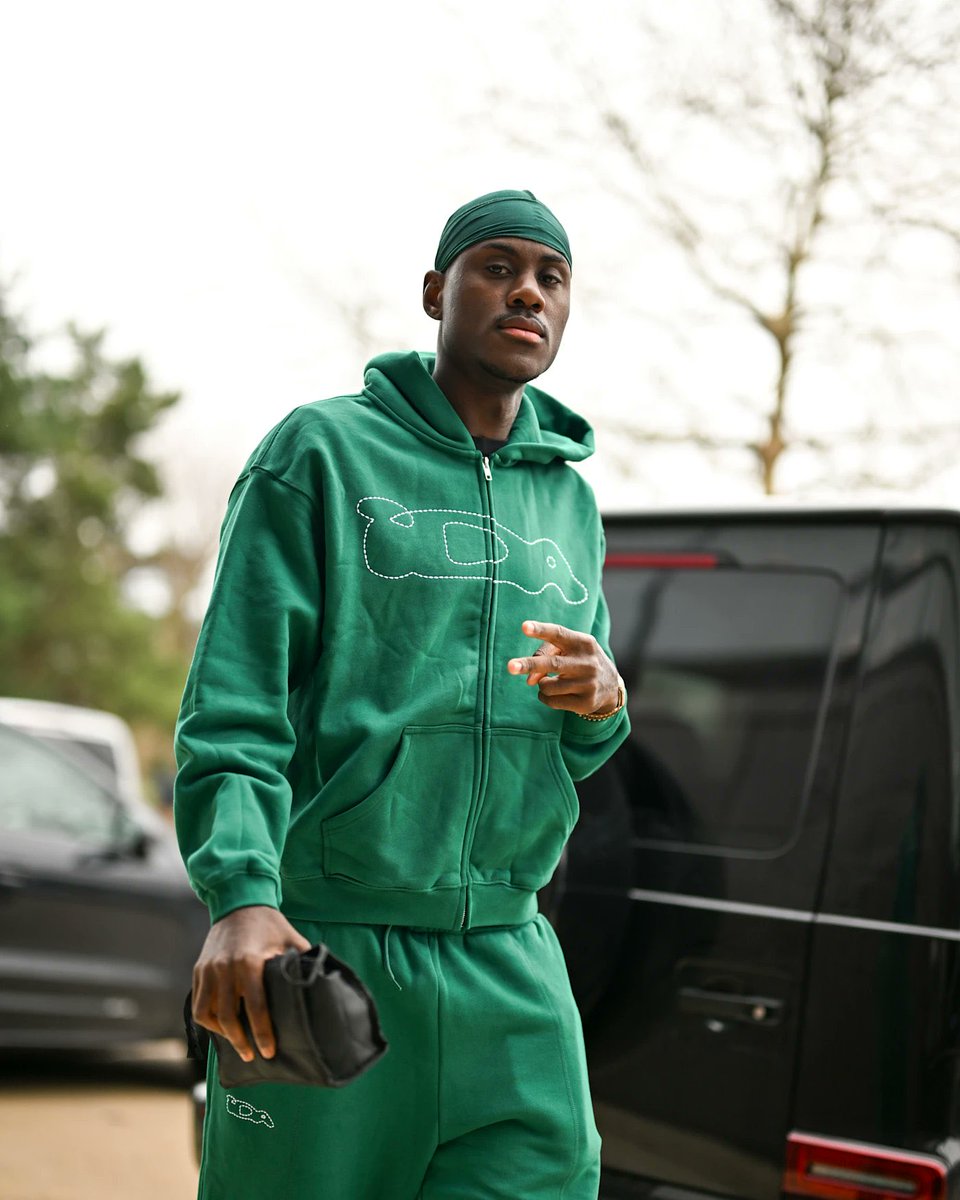 Just Chelsea tweet media