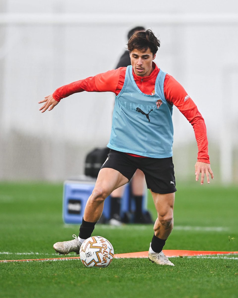 📻🔴⚪️ Actualidad del <a href="/RealSporting/">Real Sporting</a>.

🧤 Rubén Yáñez ya hace trabajo parcial. 
🏋🏻‍♂️ La mañana en Mareo.
🎤 Escuchamos a Eric Curbelo y Sergio Barcia. 
☎️ La opinión de <a href="/A1enamorado/">Arturo Enamorado “territorio portero”</a>.