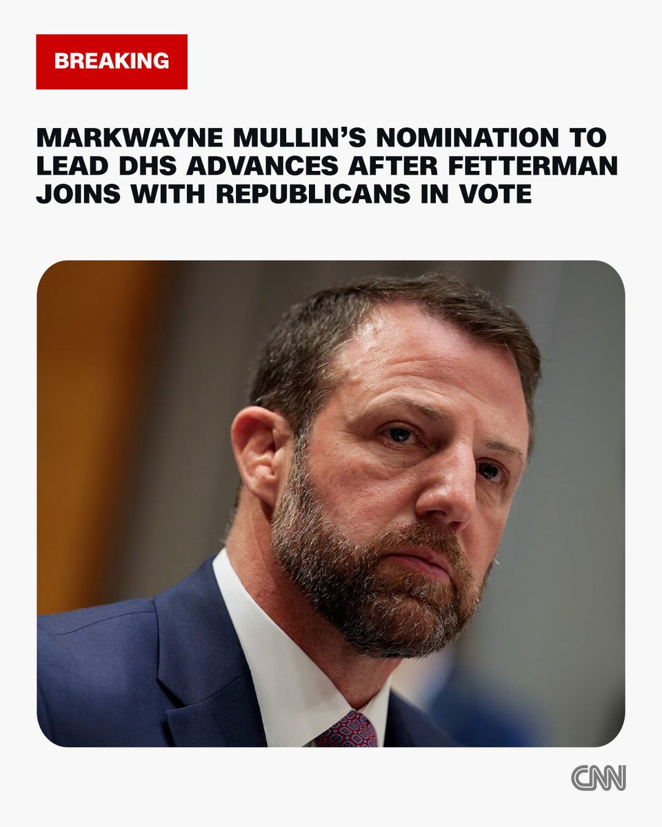 CNN Politics tweet media