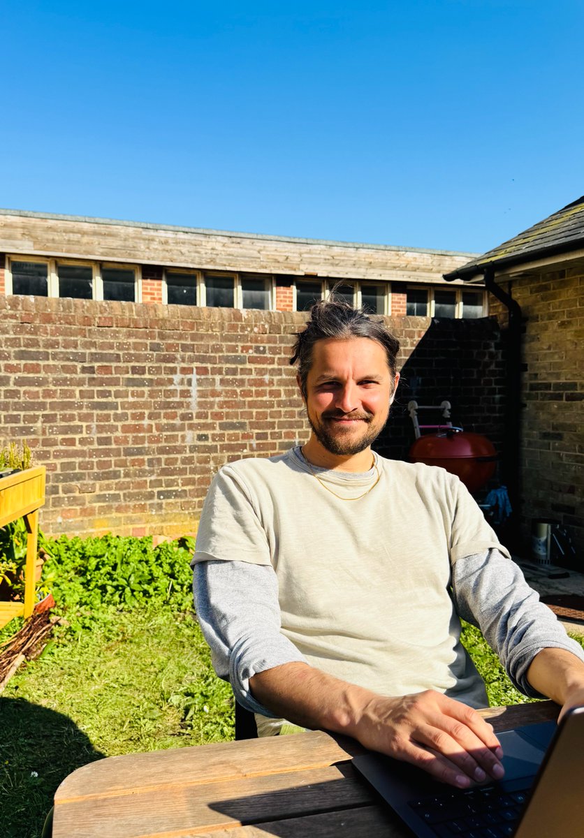 Henry Doe tweet media