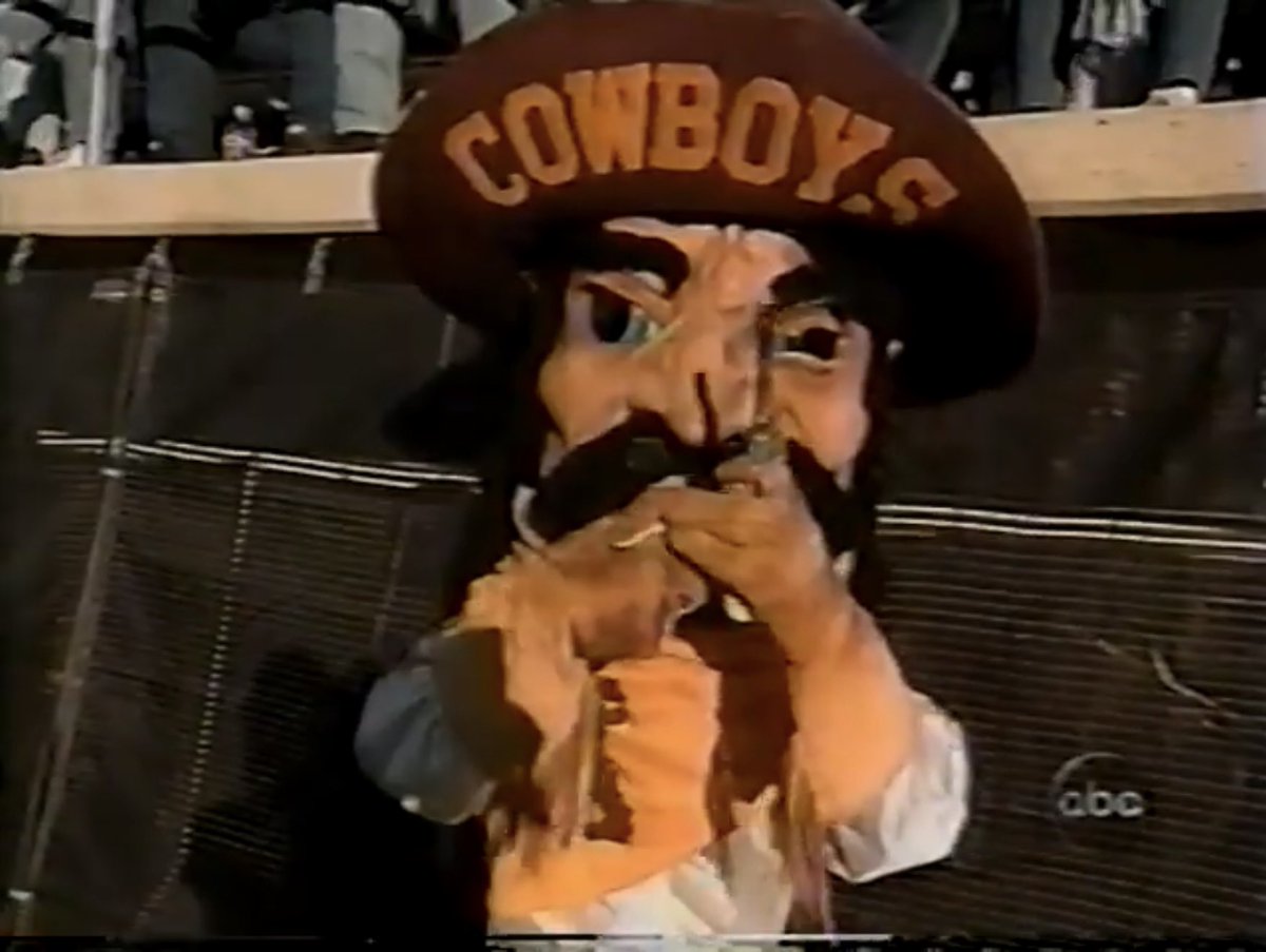 no context pokes tweet media