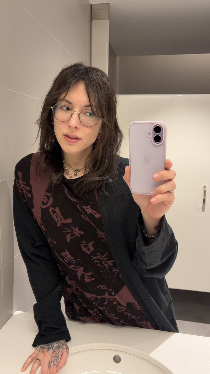 iris🏳️‍⚧️ tweet media