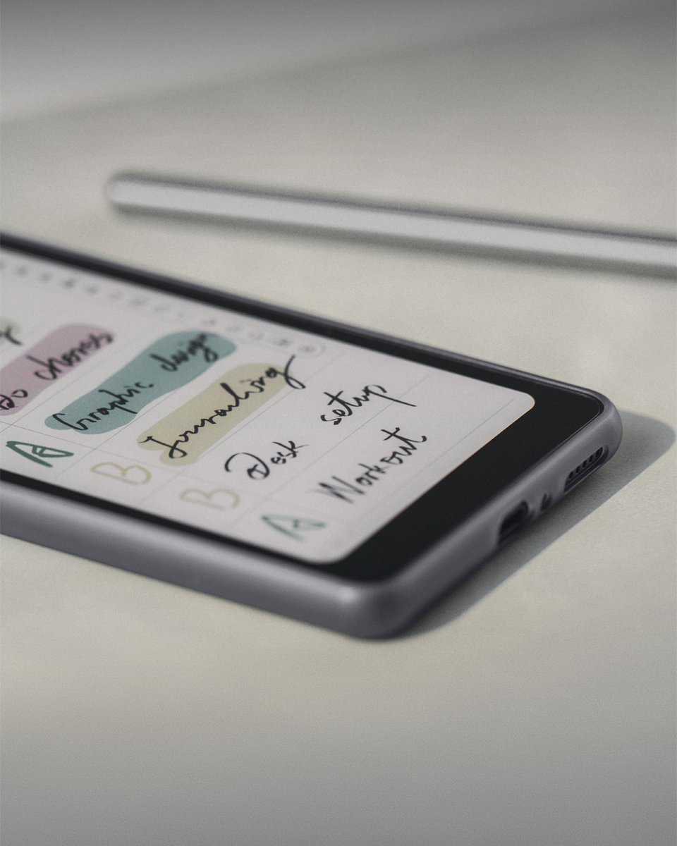 OnyxBoox's tweet photo. Ideas don’t always arrive when you’re sitting at a desk. Sometimes they appear while commuting, walking, or between tasks.
With #Palma2Pro, you can quickly capture those ideas wherever you are.
It's compact and phone-sized. Get it today at https://t.co/bWQ9ENGCJV https://t.co/xep4RLsyiO