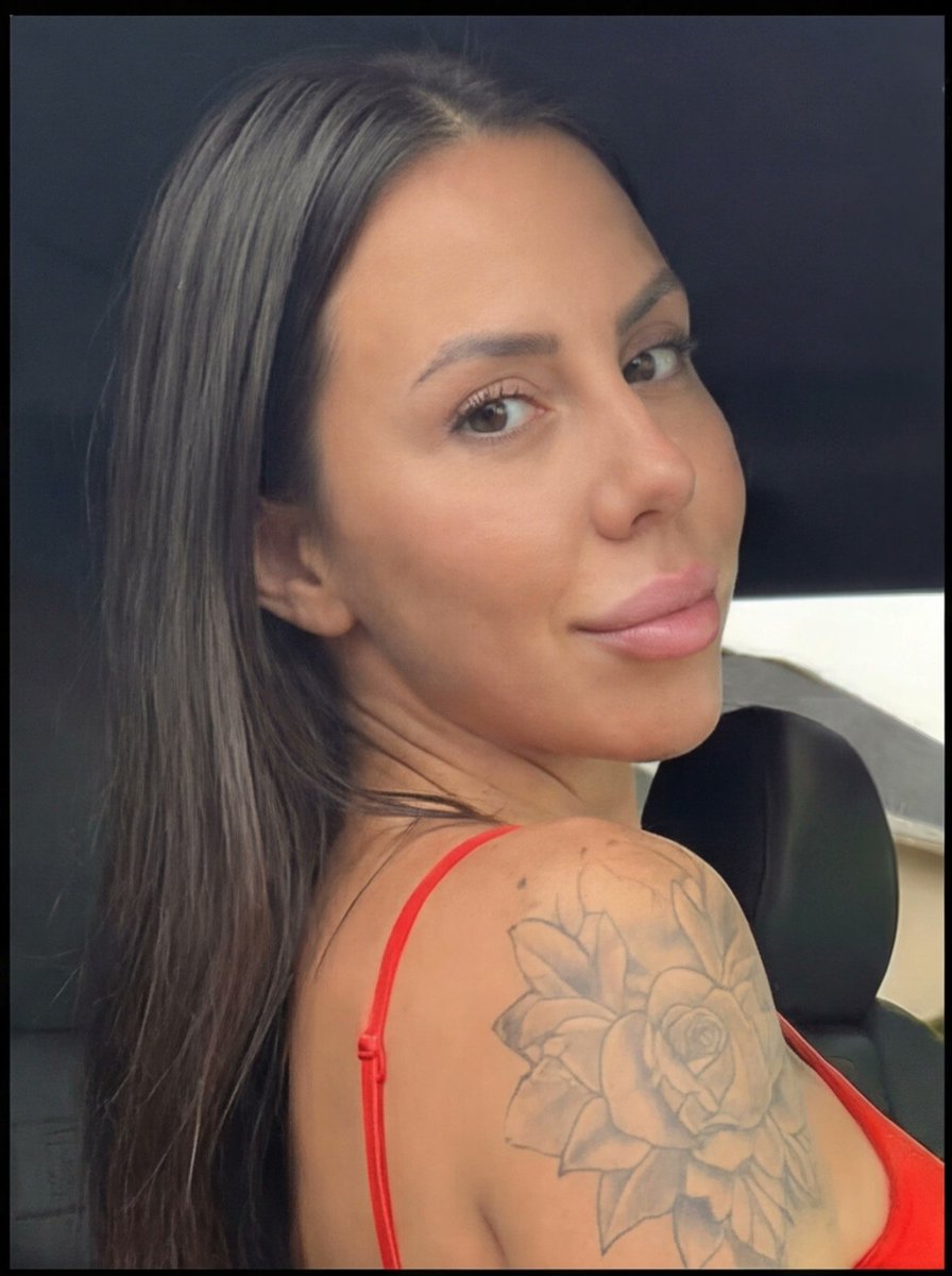 Chloé & Camille tweet media