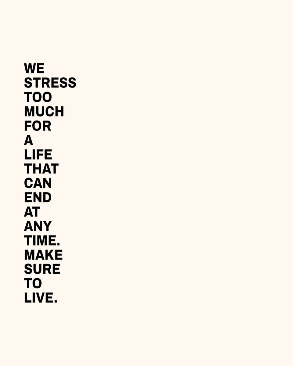 Mini Archillect tweet media