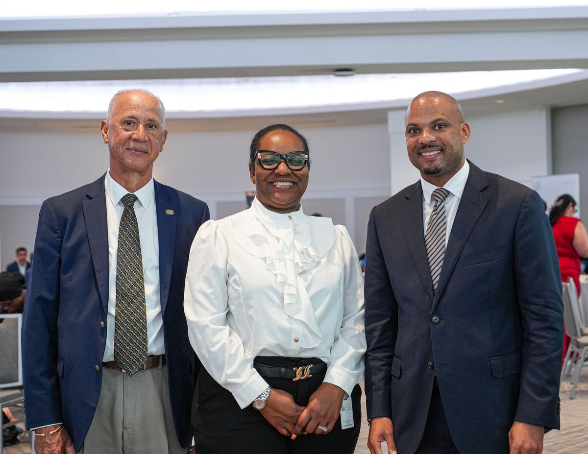 Bermuda Government tweet media