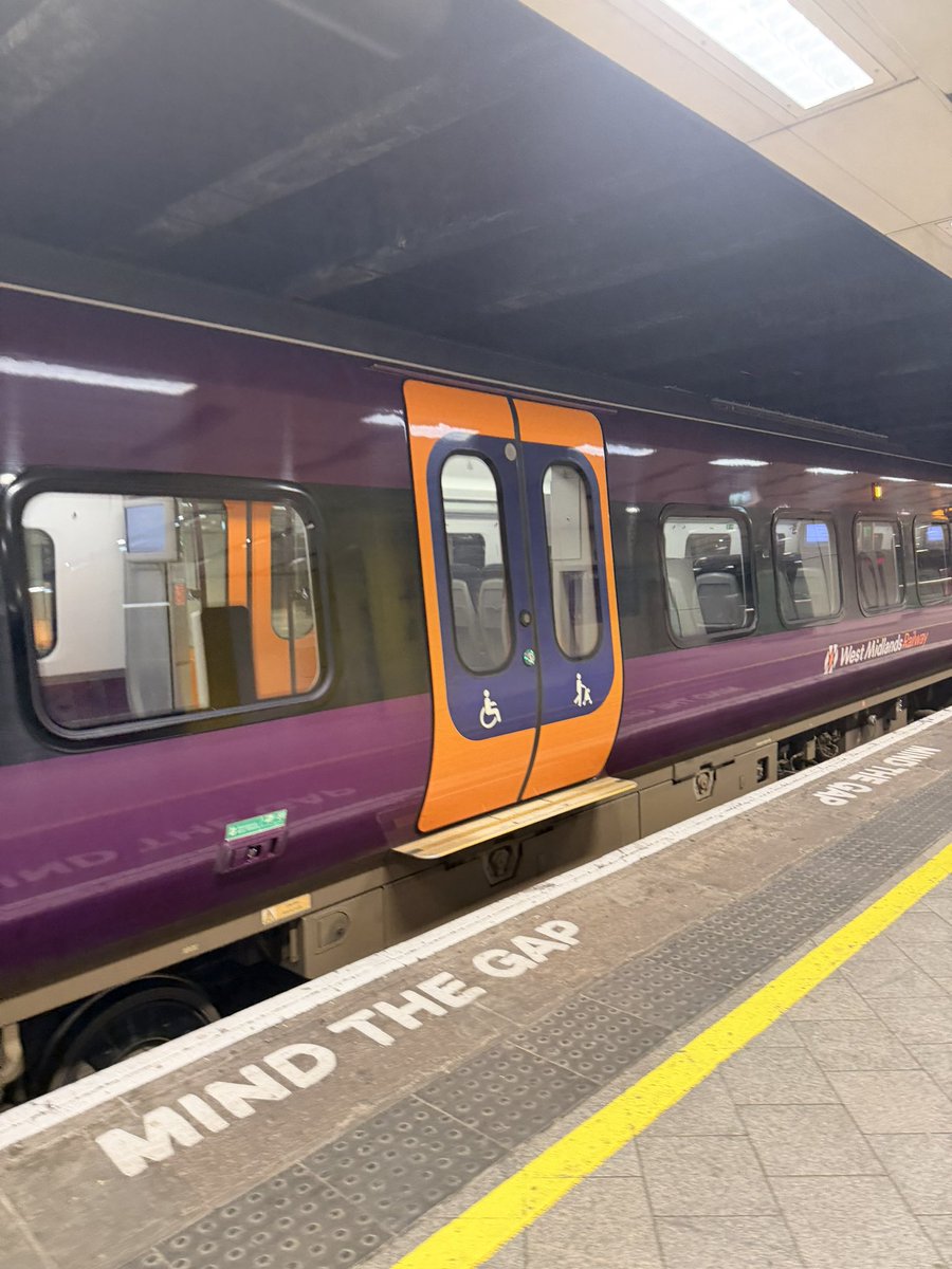 KINGNAMEO tweet media