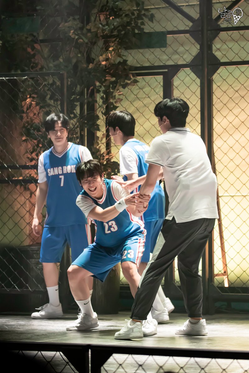 달콤 한 조각🍰 tweet media