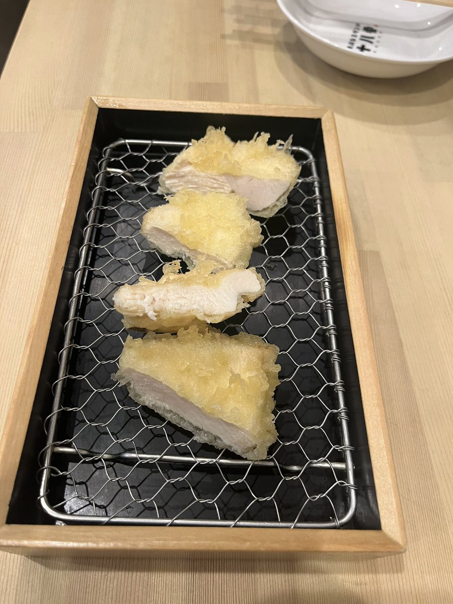 conat_a's tweet photo. 天ぷら立ち飲みと地鶏串焼きのはしご
三連休健やかに過ごしたいので酒は控えめ🍶 https://t.co/aMk9PpQIUO