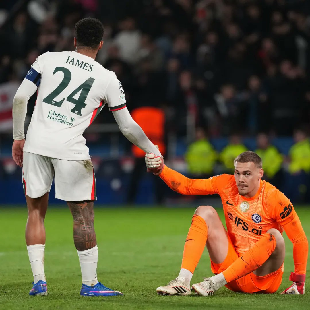 Blue Season Daily tweet media