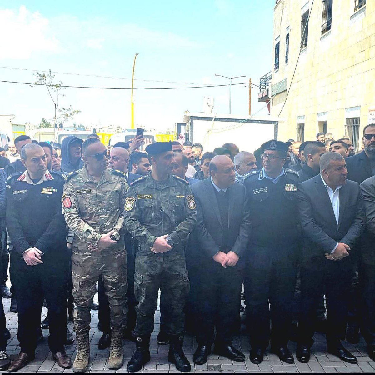 Beau Gosse Prétentieux_Backup tweet media