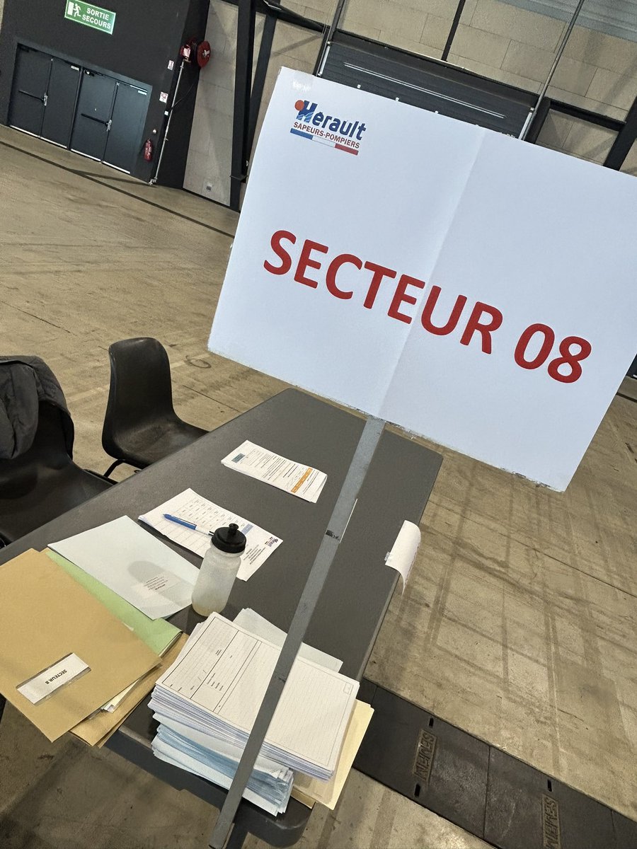 PompiersHerault's tweet photo. #TopDépart|| 11h00 au Parc des expositions de @montpellier_ c’est parti pour le millier de candidats qui planchent sur le concours de #sergent de sapeurs-#pompiers professionnels Nous leurs souhaitons bonne chance 🍀 https://t.co/KGuAdoTuhx