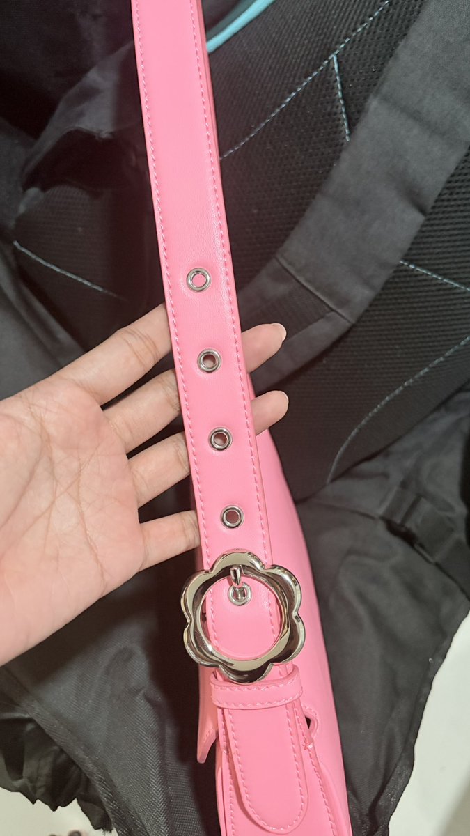 subfay's tweet photo. ส่งต่อกระเป๋า ck แท้ 350รส #ตามหา #ส่งต่อกระเป๋า #กระเป๋า #มือสอ�� #กระเป๋ามือสอง #ส่งต่อ #เสื้อผ้า #โล๊ะตู้ #ปล่อยต่อ https://t.co/zrv6uuoFv5