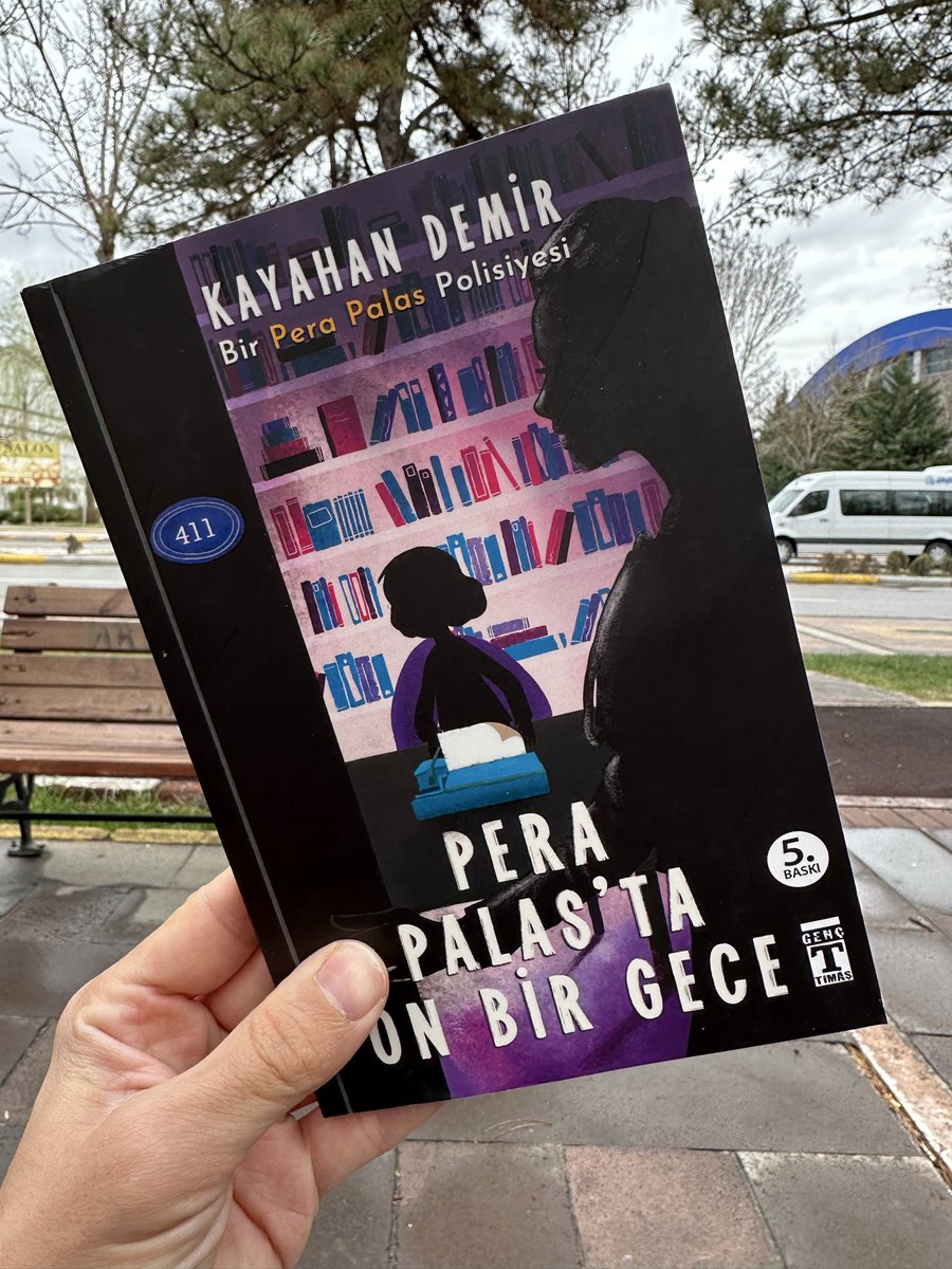 Yine Pera Palas, Yine Kayahan Demir! Ama bu kez Agatha Christie de bize katılıyor. 😉
#PeraPalastaOnBirGece
#KayahanDemir
#GençTimaş