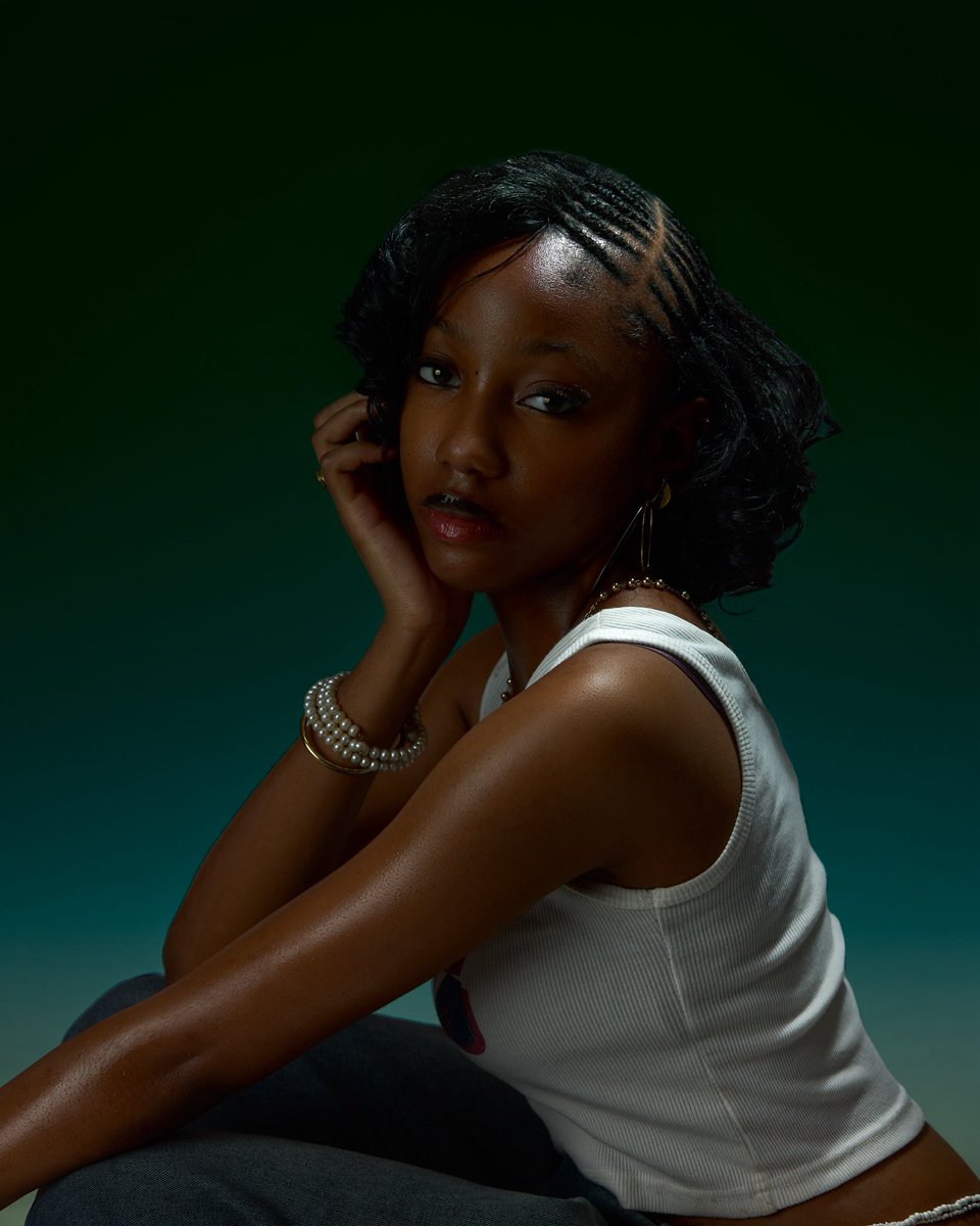 DeeGrapherArtistry tweet media