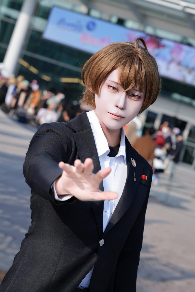 불빛헬멧 tweet media