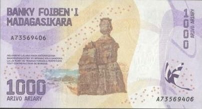 heryasn's tweet photo. 🇲🇬 Madagascar might cap its highest banknote at just 1,000 Ar — that's less than $0.25. Imagine your biggest bill being worth less than a penny candy. The future of cash just got… very small. 💸 #Madagascar #Economy #Currency https://t.co/WYcpPuD54M