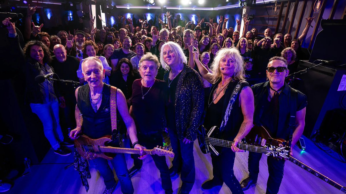 Joe Elliott tweet media