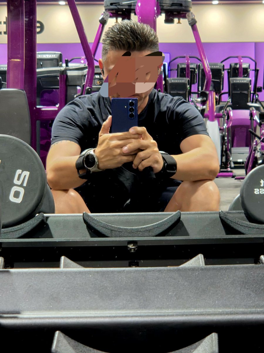 Srblackmid tweet media