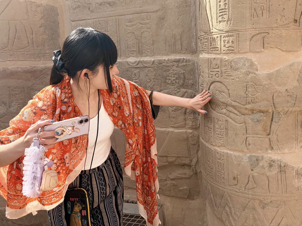 ミュージシャン壁画のある
音楽の神様の神殿に行ったよ🇪🇬

2000年くらい前の打楽器奏者や
ギタリストも描かれてました🔥

わーい大先輩だー！！🥁🙌