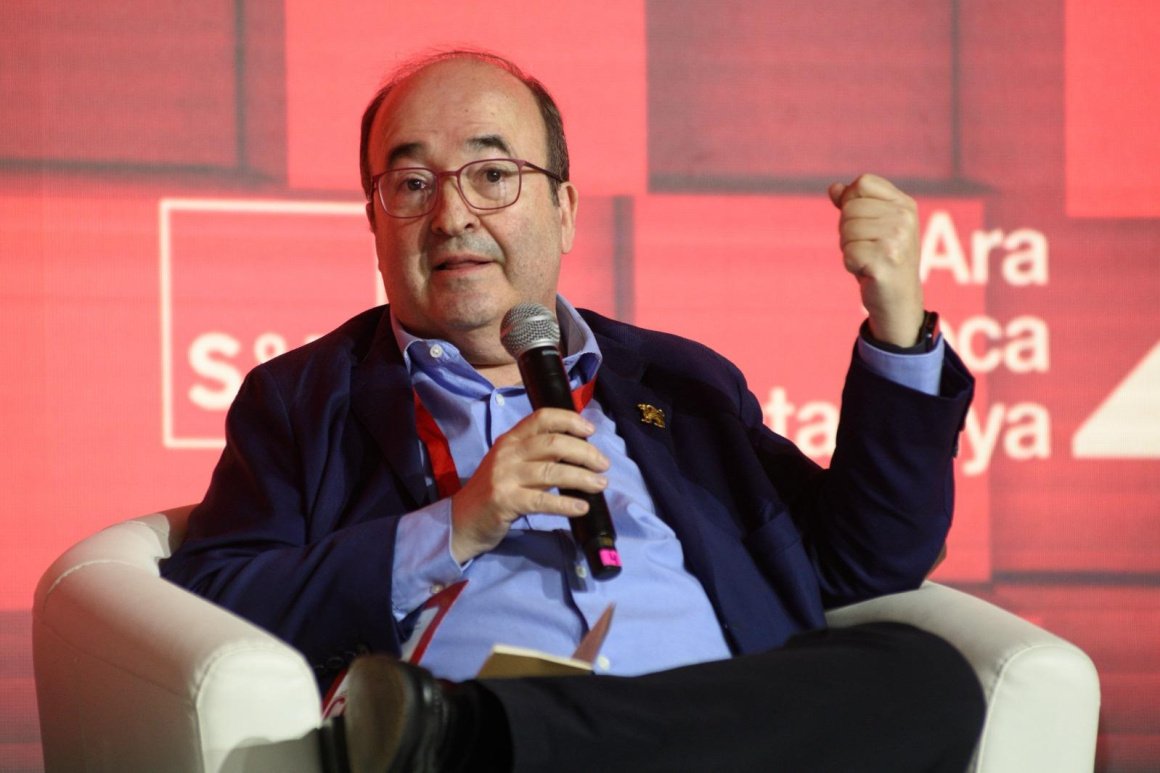 It's now or never tweet media