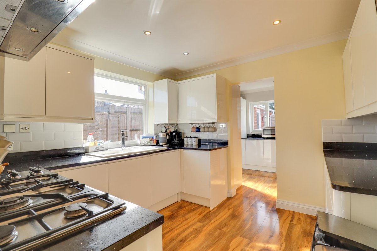 Field Palmer Estate Agents tweet media