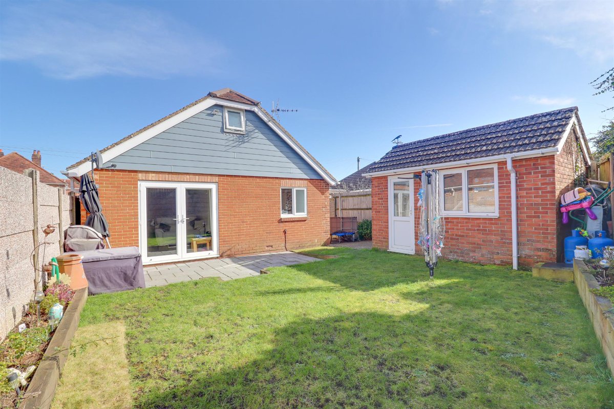 Field Palmer Estate Agents tweet media