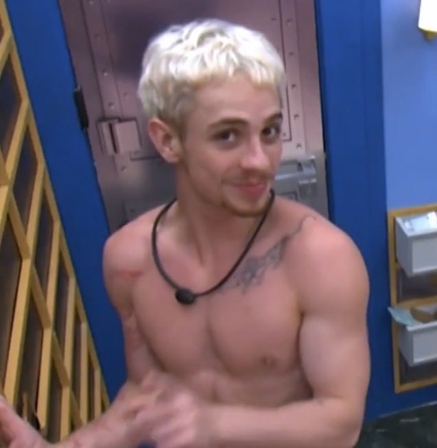 Os robô do mark vendo vc tirar selfie pra ver pornozin