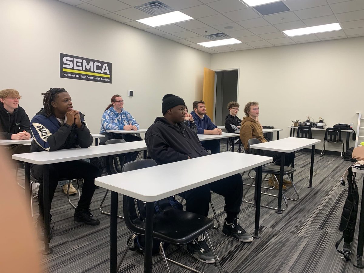 Lake Shore Public Schools tweet media