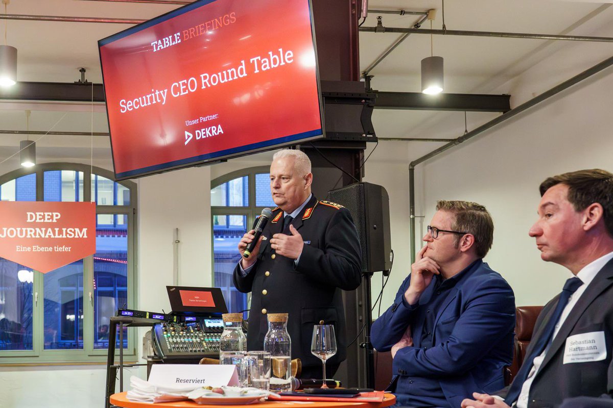 Michael Bröcker 💎 tweet media