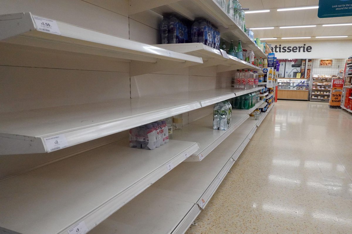 JimsAssistant77's tweet photo. 🚨 WHILE THE WORLD WATCHES WAR — THE FOOD SYSTEM IS STARTING TO BREAK

This isn’t being talked about enough.

Fertiliser supply is tightening.
Energy costs are rising.
Farmers are already under pressure.

That combination leads to one thing:
Lower yields. Higher prices. Shortages.

And it doesn’t happen overnight.

It starts quietly…

Smaller harvests
Reduced supply
Gradual price increases

Then suddenly — shelves don’t look the same.

This is how every food crisis begins.

Not with panic.

But with signals people ignore.

Most won’t see it coming — until it’s too late.