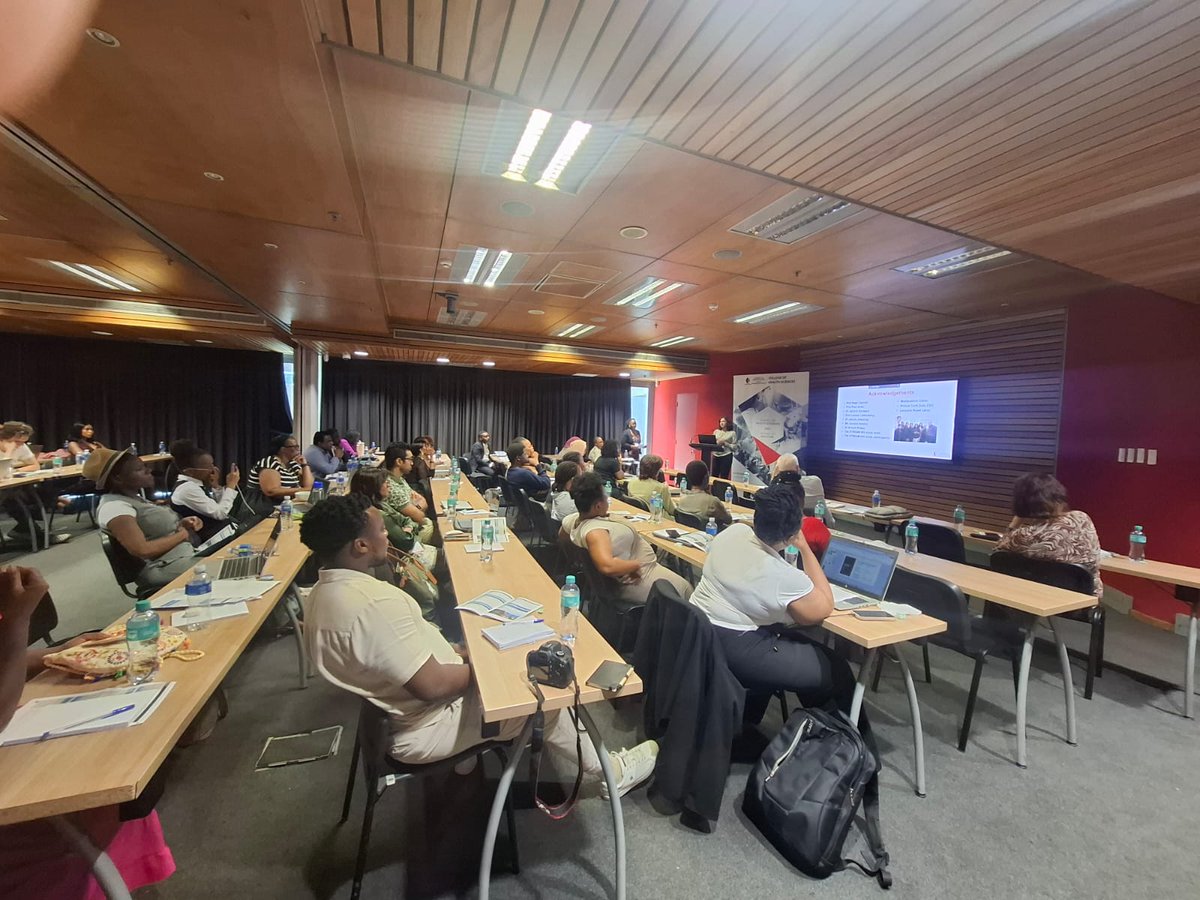 CAPRISAOfficial's tweet photo. Head Of Vaccine Research Dr Nivashnee Naicker at the 𝐓𝐫𝐚𝐧𝐬𝐥𝐚𝐭𝐢𝐨𝐧𝐚𝐥 𝐕𝐢𝐫𝐨𝐥𝐨𝐠𝐲 𝐨𝐟 𝐎𝐧𝐜𝐨𝐠𝐞𝐧𝐢𝐜 𝐕𝐢𝐫𝐮𝐬𝐞𝐬 Mtng in Durban. Her presentation unpacked the  diagnostic accuracy of the Xpert HPV assay in women living with HIV at ARV treatment initiation. https://t.co/iCiEtgepu9