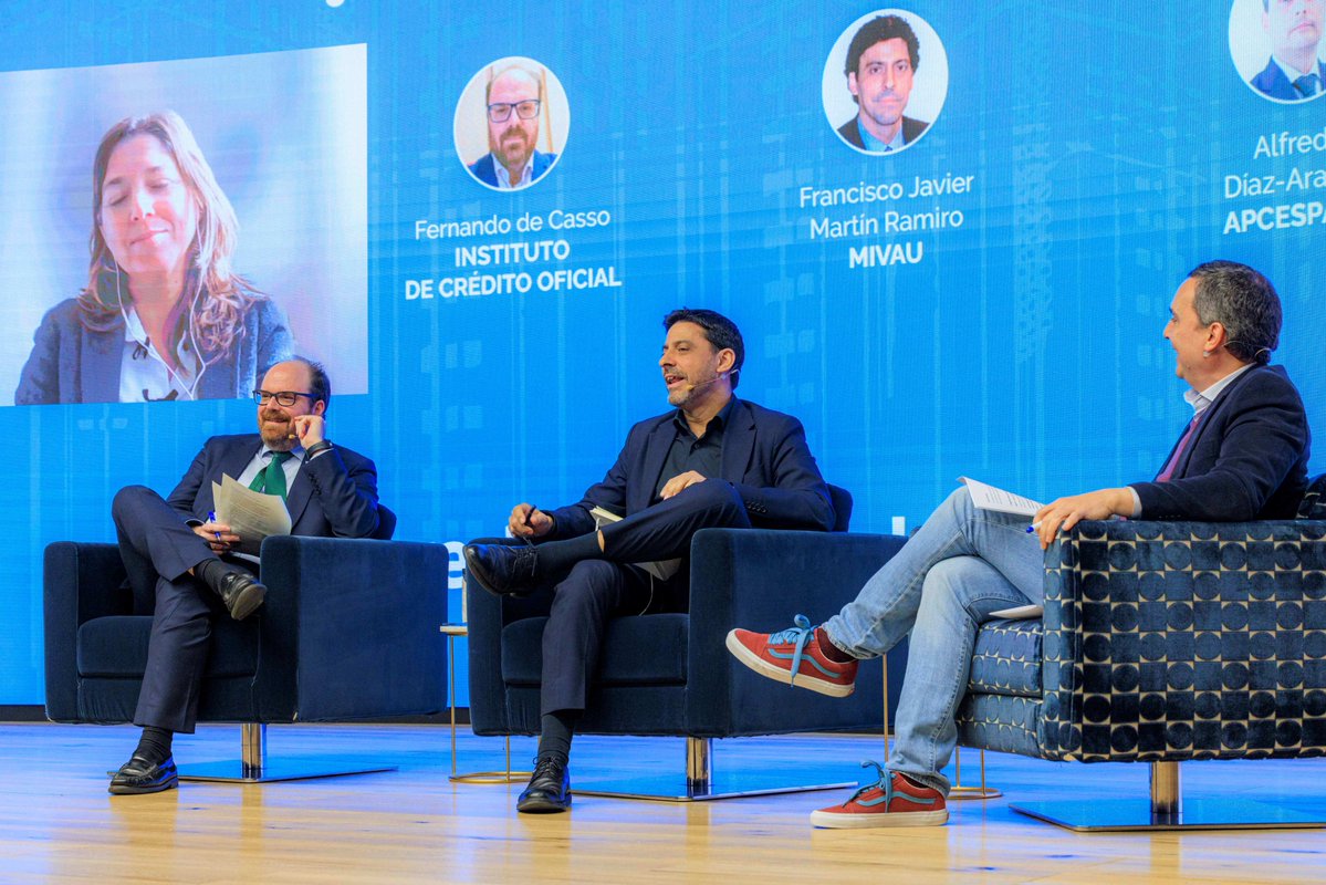 APCEspaña tweet media