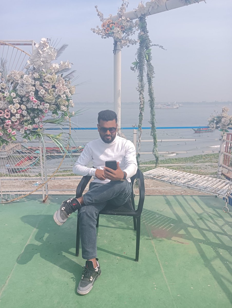 emransheikh100's tweet image. Where nature speaks, 
words are unnecessary.✅

#nature 
#river🇧🇩
#meghna