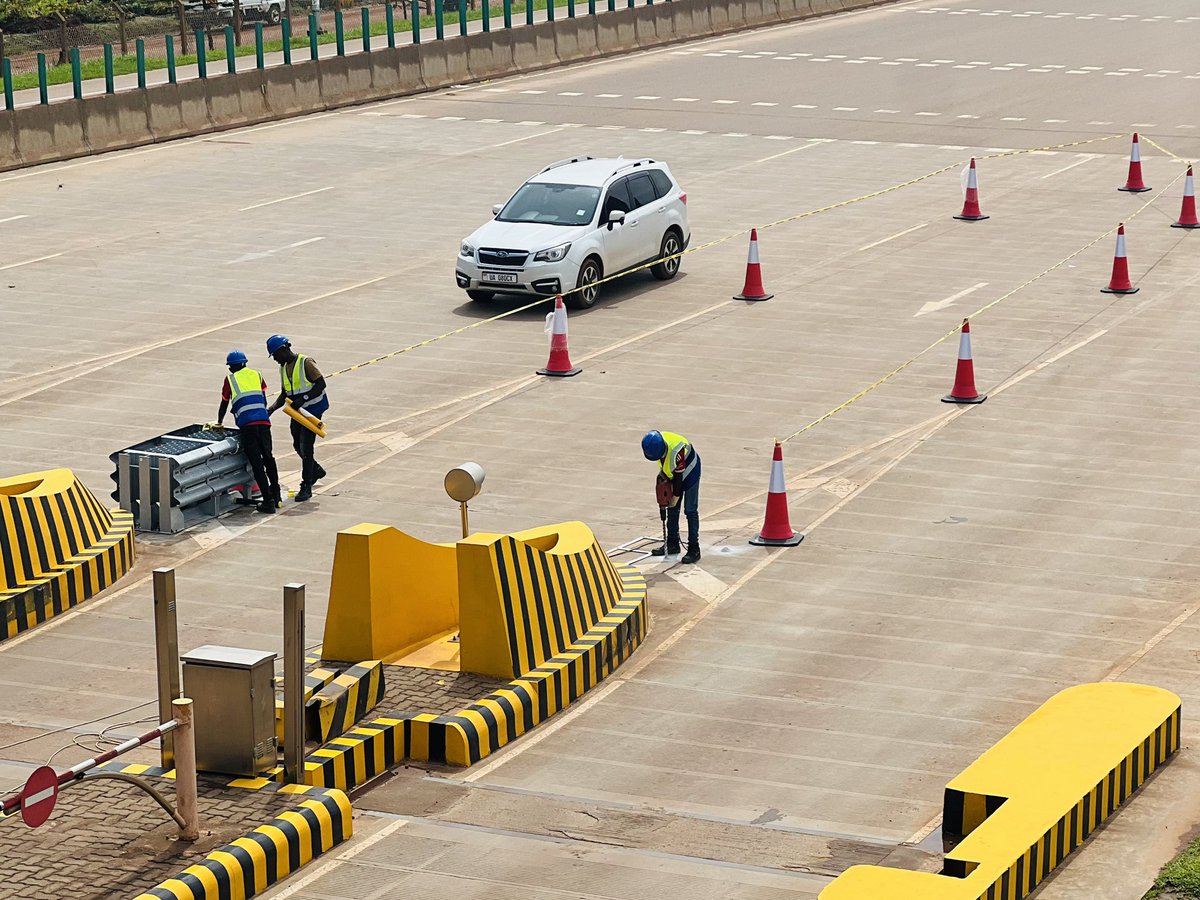 Kampala Entebbe Expressway tweet media