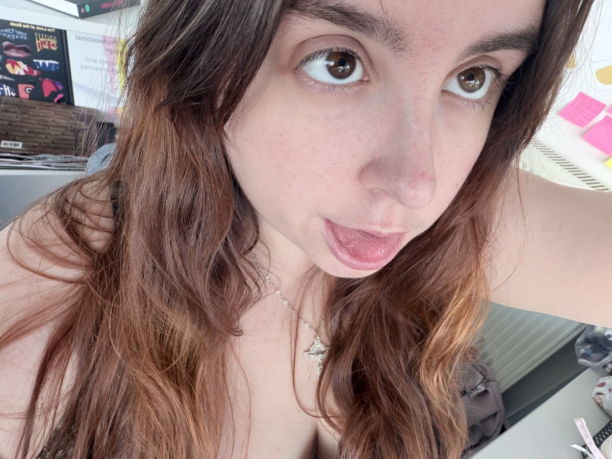 princess eggi tweet media