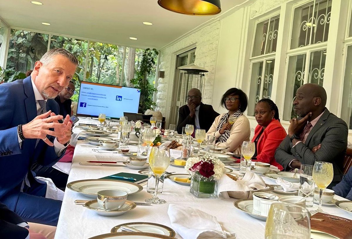 SwissEmbassyKE's tweet photo. 🇨🇭 businesses in 🇰🇪 convened to discuss logistics in the country, key challenges &amp; mitigation measures to enhance efficiency. Grateful to all our guests, and to Agayo Ogambi, CEO @shipperscouncil for his valuable insights and Wycliffe Osoro @SwissportKe for the smooth moderation. https://t.co/BCzXOytMHP