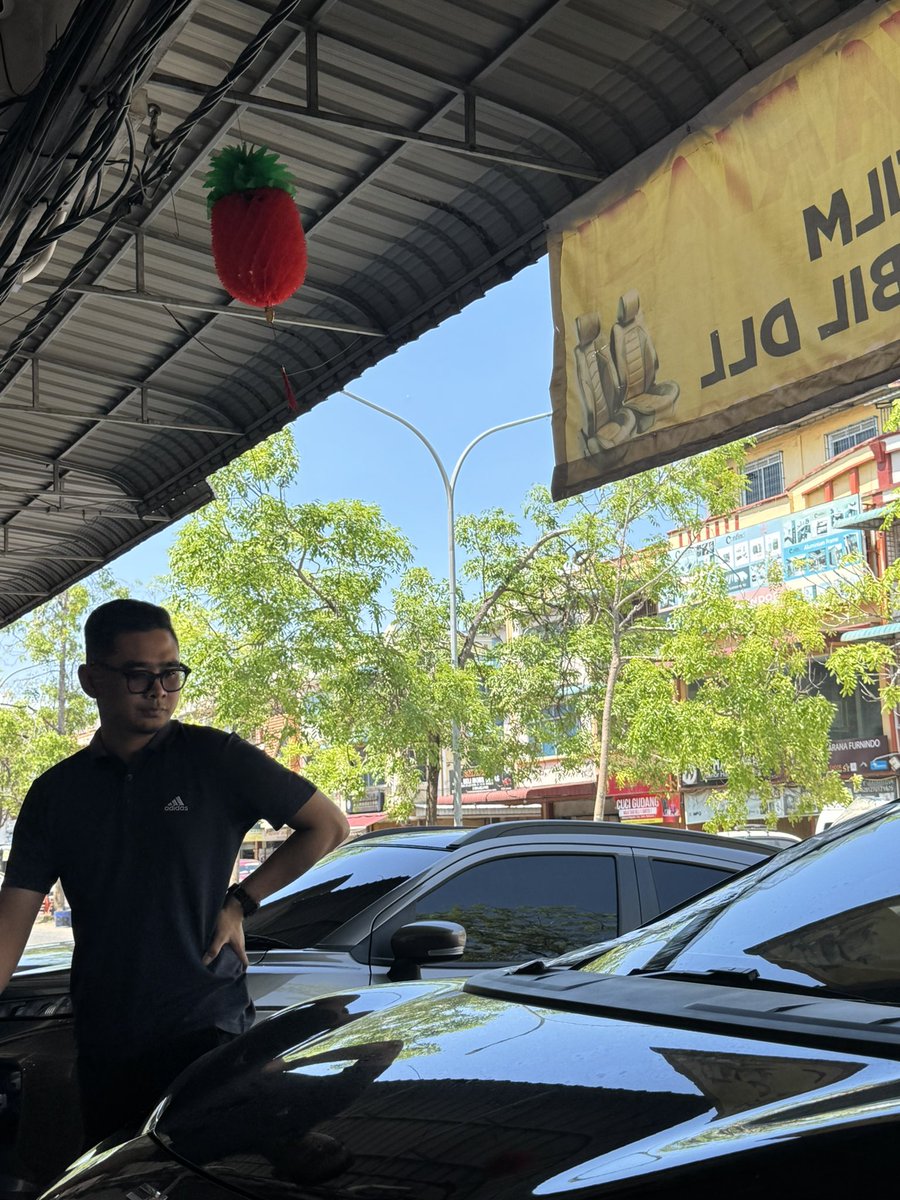 rayiasmr's tweet photo. hari ini biarpun matahari maksimal panasnya, terimakasih sayang atas kerjasamanya😚🫶🏼 https://t.co/pfTcWT5033