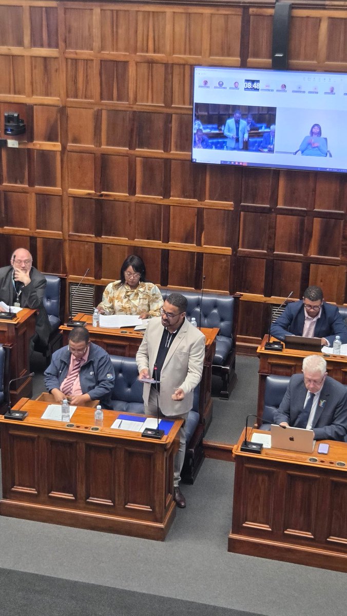 Western Cape Minister Tertuis Simmers tweet media